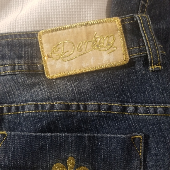 Dereon Jeans - Picture 8 of 13